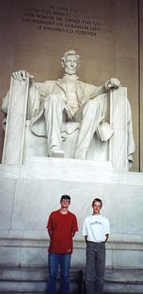 Kenny n Peter with Abe.tif (294746 bytes)
